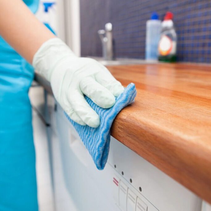 Commercial and Residential Cleaning Services - Port St Lucie, Palm Beach Gardens, Jupiter, Loxahatchee, Royal Palm Beach, West Palm Beach- Handy Helpers